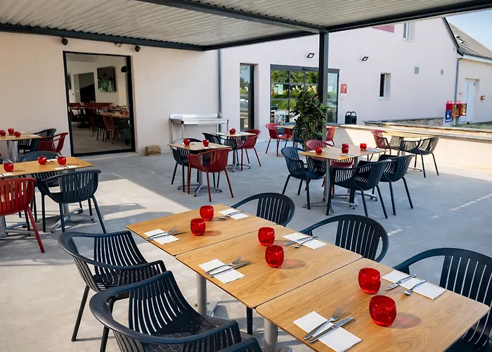 Готель Logis Sud 3*